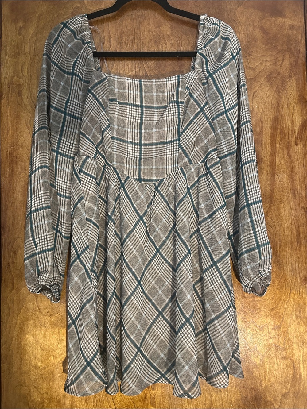 Copper Key Plaid Square-Neck Long Sleeve Tunic - Taupe & Green